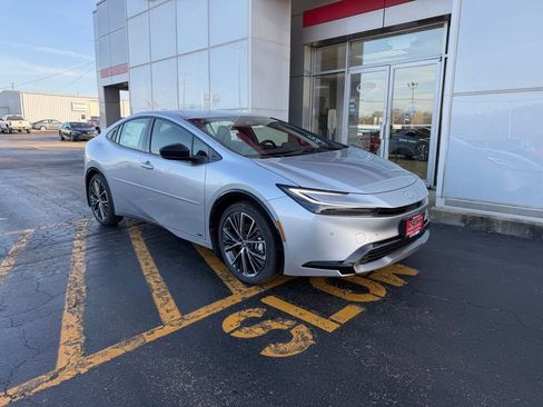 New 2026 Toyota Prius XLE image 3