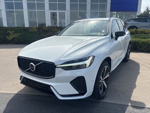 Certified 2024 Volvo XC60 T8 Ultimate w/ Protection Package Premier AWD/4WD image 2