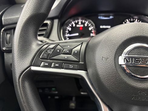 Used 2017 Nissan Rogue S image 20