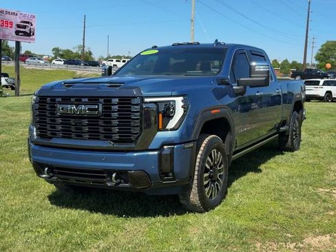 Used 2024 GMC Sierra 2500 Denali Ultimate w/ Max Trailering Package AWD/4WD image 2