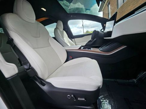 Used 2024 Tesla Model X AWD/4WD image 60
