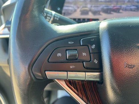 Certified 2023 Cadillac Escalade ESV Premium Luxury AWD/4WD image 13
