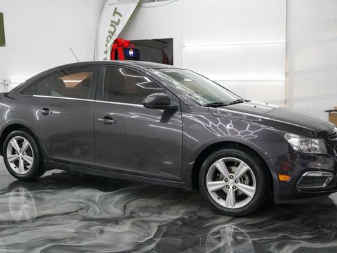 Used 2016 Chevrolet Cruze LT FWD image 6