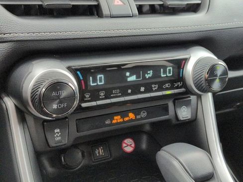 Certified 2025 Toyota RAV4 XLE AWD/4WD image 14