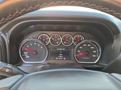 Used 2021 Chevrolet Silverado 1500 LT Trail Boss w/ Convenience Package II AWD/4WD image 24