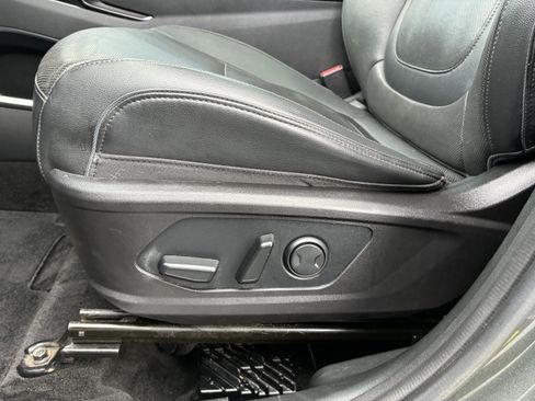 Used 2022 Hyundai Tucson Limited FWD image 24