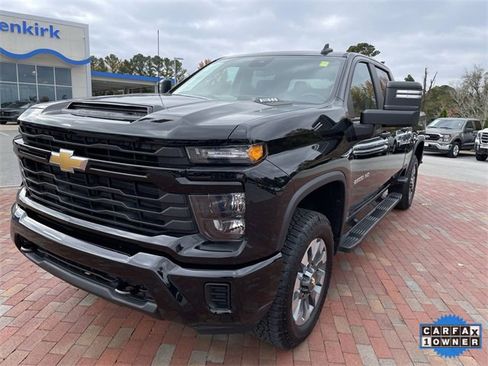 Used 2025 Chevrolet Silverado 2500 Custom w/ Custom Convenience Package image 1