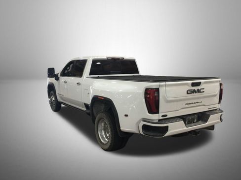 Used 2024 GMC Sierra 3500 Denali Ultimate AWD/4WD image 2
