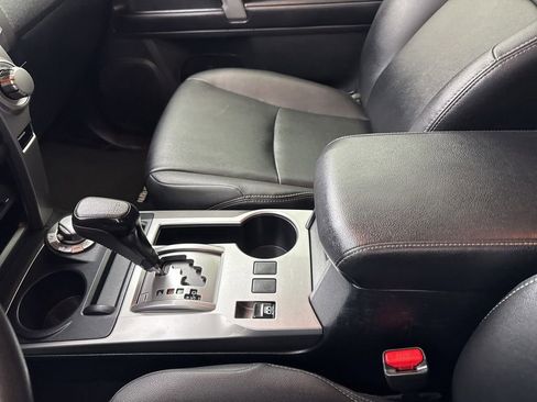 Used 2022 Toyota 4Runner TRD Sport AWD/4WD image 23