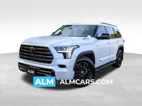 Used 2025 Toyota Sequoia 4WD image 1