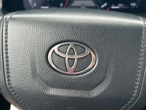 Used 2024 Toyota Tacoma Limited AWD/4WD image 38