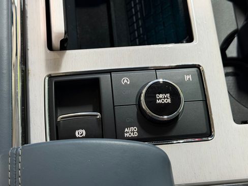 Used 2023 Lincoln Navigator L Black Label AWD/4WD image 37