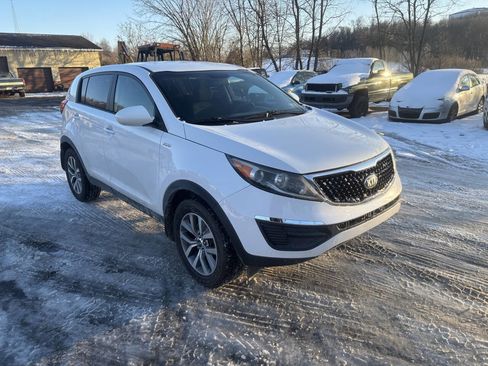 Used 2014 Kia Sportage LX image 3