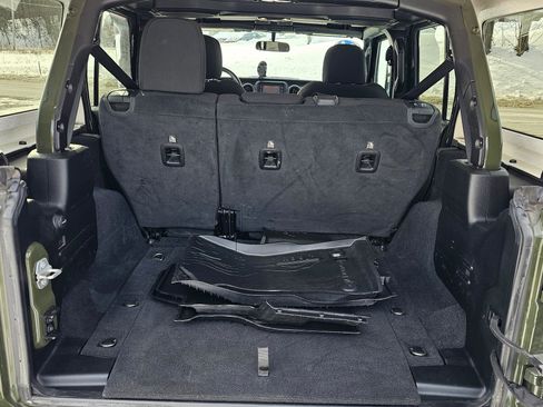 Used 2021 Jeep Wrangler Unlimited Sport image 13