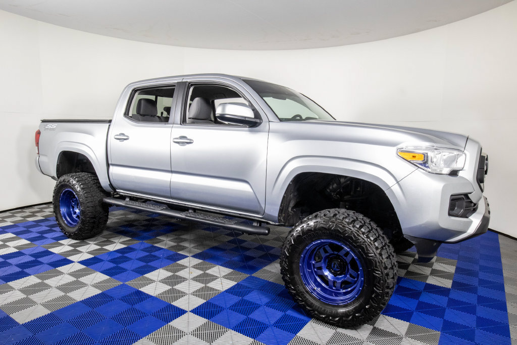 Used 2022 Toyota Tacoma SR w/ SR Convenience Package RWD image 4
