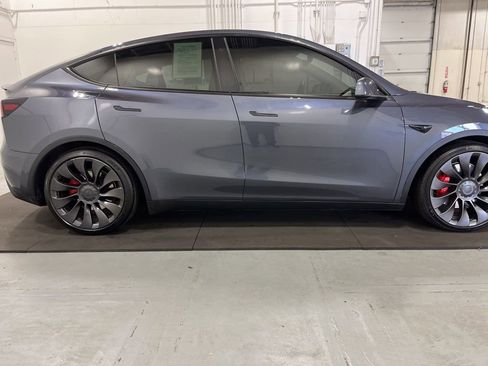 Used 2021 Tesla Model Y Performance image 11