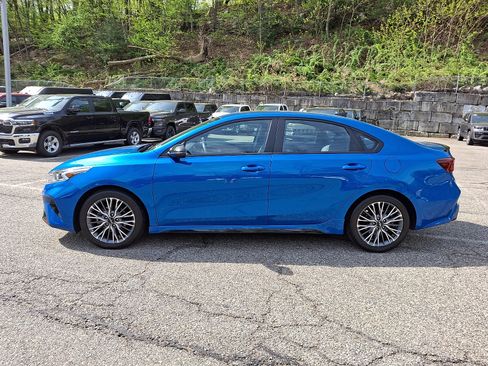 Used 2023 Kia Forte GT-Line w/ GT-Line Premium Package FWD image 4
