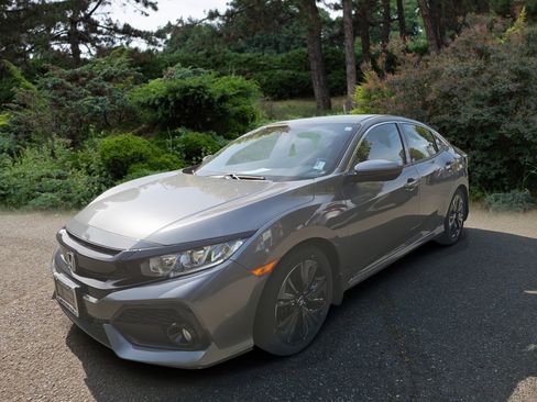Used 2019 Honda Civic EX image 3