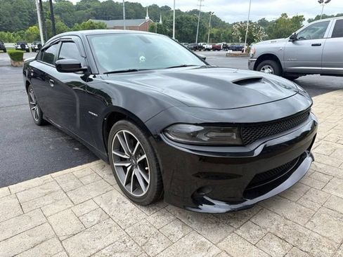 Used 2020 Dodge Charger R/T w/ Plus Group RWD image 2