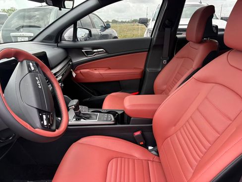 New 2026 Kia Sportage SX image 10