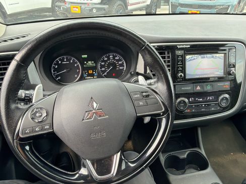 Used 2016 Mitsubishi Outlander GT AWD/4WD image 8