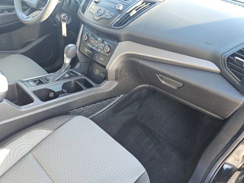 Used 2017 Ford Escape SE w/ SE Cold Weather Package image 27