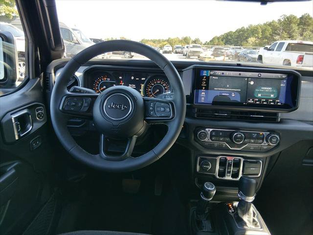 Certified 2025 Jeep Gladiator Sport AWD/4WD image 8