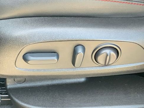 Used 2022 Chevrolet Equinox RS w/ RS Leather Package image 41