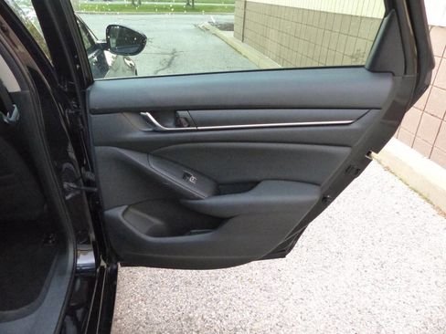 Used 2020 Honda Accord LX image 39