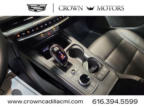 Certified 2025 Cadillac XT4 Premium Luxury image 14