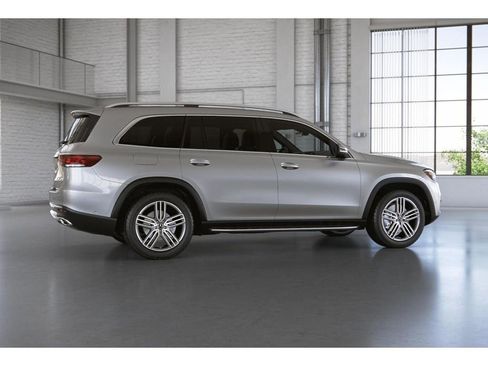 Used 2023 Mercedes-Benz GLS 450 4MATIC image 19