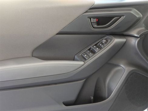 Used 2024 Subaru Crosstrek 2.0i Premium image 11