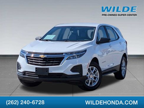 Used 2022 Chevrolet Equinox LS AWD/4WD image 1