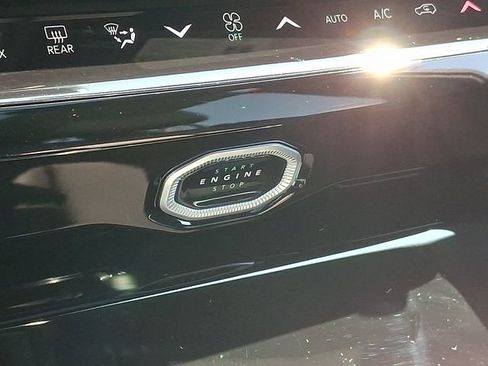 Used 2026 Jeep Grand Cherokee Limited w/ Luxury Tech Group II AWD/4WD image 23
