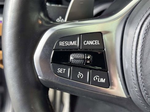 Used 2022 BMW 330i xDrive Sedan w/ M Sport Package image 22