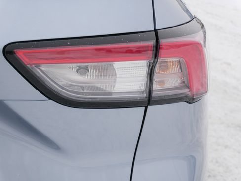 Used 2022 Ford Escape SEL image 17