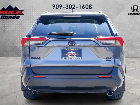 Used 2020 Toyota RAV4 XLE image 5