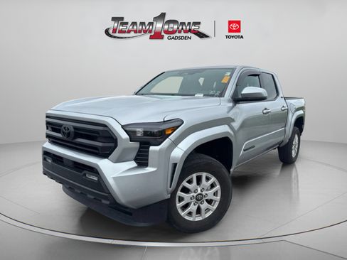 Used 2024 Toyota Tacoma SR5 RWD image 5