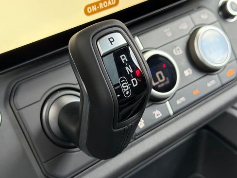 New 2026 Land Rover Defender 110 X-Dynamic SE AWD/4WD image 27