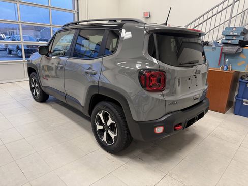Used 2019 Jeep Renegade Trailhawk image 5