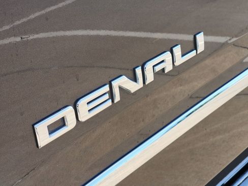 Used 2017 GMC Yukon Denali w/ Open Road Package image 15