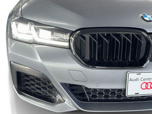 Used 2022 BMW 540i w/ M Sport Package image 11