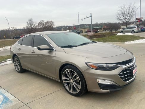 Used 2022 Chevrolet Malibu LT FWD image 3