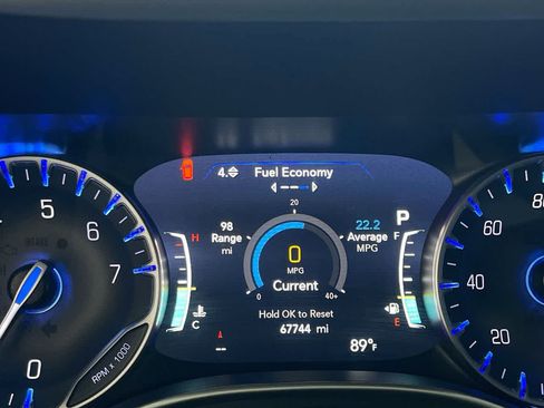 Used 2023 Chrysler Pacifica Touring-L FWD image 15