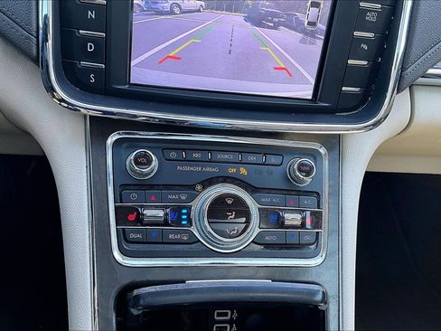 Used 2017 Lincoln Continental Reserve FWD image 15