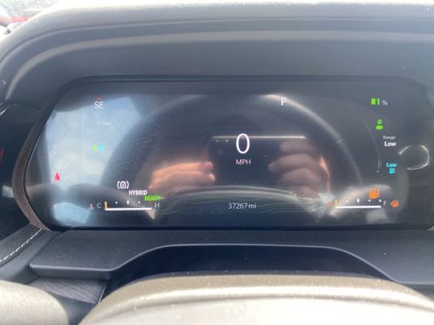 Used 2022 Jeep Grand Cherokee Overland w/ Advanced Protech Group III image 15