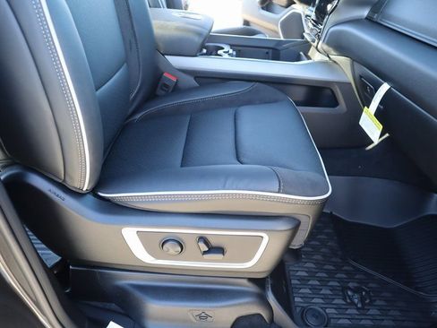 New 2026 RAM 1500 Laramie w/ Night Edition image 13