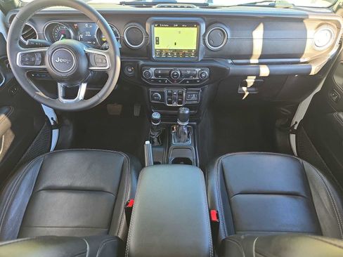 Used 2023 Jeep Wrangler Sahara image 11