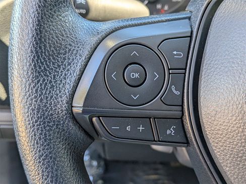 Used 2025 Toyota Corolla LE image 18