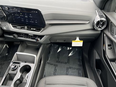 Used 2026 Chevrolet Equinox LT w/ Safety and Technology Package AWD/4WD image 34